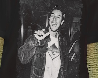 アダム・サンドラー ヴィンテージシャツ | レトロな90年代コメディアパレル | 面白い俳優へのギフト