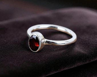 Anillo de granate rojo facetado ovalado, piedra natal de enero, anillos de plata 925