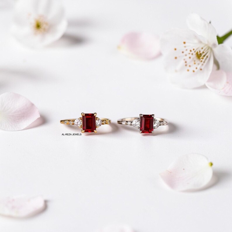 Bague en rubis de laboratoire, bague en rubis taille émeraude, argent sterling 925, bague ornée d'un zircon cubique, bague de naissance de juillet, bague de promesse, cadeau pour elle image 4