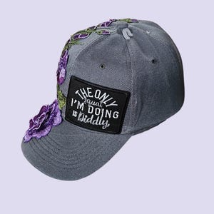 Den enda knäböjningen jag gör är Diddly Patch Hat