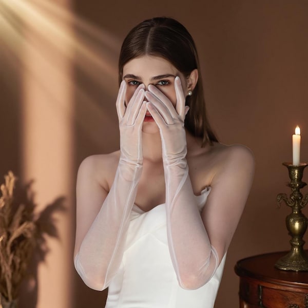 Luvas longas transparentes em tom marfim claro para noivas – Acessórios minimalistas para casamento, elegantes luvas de ópera em nylon.