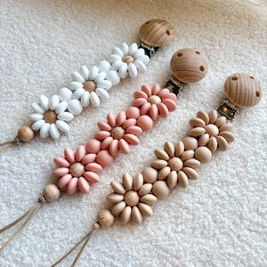 Flower Pacifier Clip Girl - Custom Baby shower Gift - Babygirl Binky Holder - Silicone Baby Dummy Chain - Silicone Pacifier Clip - Baby Gift