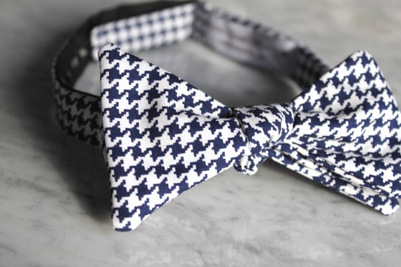 Navy Blue and White Hounstooth Plaid Bow Tie Self tying | Etsy