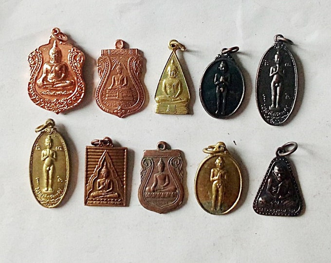 10 Thai Buddhist Buddha Buddhism Lucky Charms Amulet Pendants Set