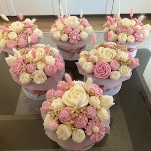 Candle bouquet, flower bouquet made from soy wax