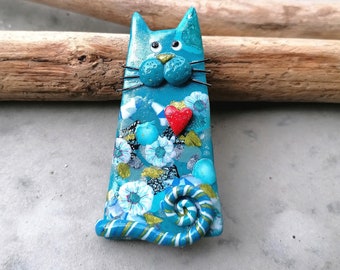 blue Cat brooch cat pin handmade in polymer clay, Mothers day gift for woman, cat jewelry, Gift for cat lovers for woman