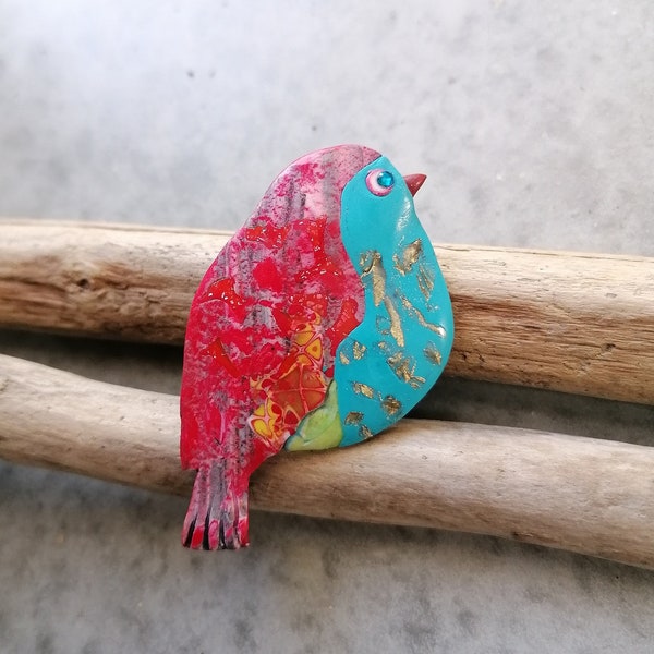 Red Blue Green robin Bird brooch handmade in polymer clay, bird pin jewelry for woman, artisan made brooch, lightweight unique brooch