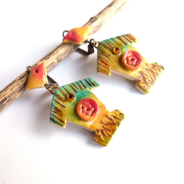 Birdhouse earrings with Bird, bird house polymer clay, sparrow dove, Boucles Nichoir Oiseau, handmade nature earrings -  artisan earrings