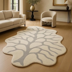 Hand Tufted Wool Amoeba Rug: Beige Irregular Shape, Modern Design