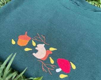 Leuk geborduurd T-shirt met herfstpictogrammen | Gezellig bos dieren-T-shirt herfst