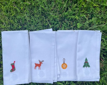 Set van 4 geborduurde kerstservetten, tafeldecor voor feestelijke feestdagen, cadeau-idee voor housewarming en gastheer