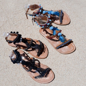 Sandálias de verão, Chinelos boho com miçangas, Sandálias de verão boho, Sandálias artesanais com miçangas, Sandálias de couro natural, Sandálias gladiadoras