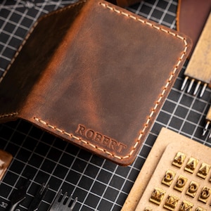 Personalized Leather Card Holder, Minimalist Leather Wallet, Distressed Leather Man Wallet, Custom Leather Bifold Wallet, Fathers Day Gift bild 2