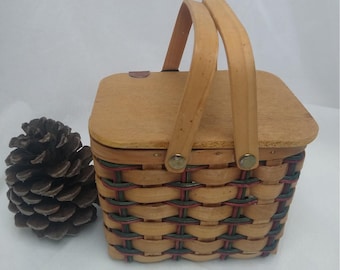 The Boyd's Collection Picnic Basket Green & Red 5"x 4" X 3 1/2" Flip Top