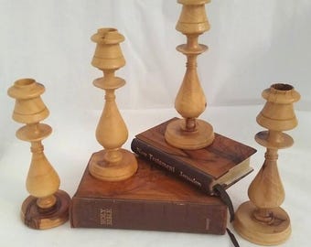 Juego de 4 portavelas vintage de madera de olivo, torneados a mano, de 15 cm (6 pulgadas), de Bethlehem Wood.
