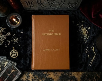 The Satanic Bible, door La Vey, Anton [volledig leergebonden]