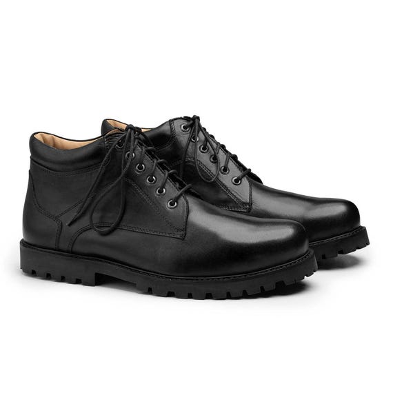 Handmade Mens Black Leather Ankle Boots, Rugged Lace up Lug  display picture 3