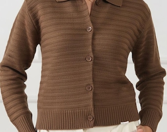 Vintage Style Brown Collared Knit Cardigan | Ribbed Button-Up Sweater