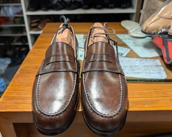 Handgjorda Penny Loafers i Brunt Läder - Italiensk Stil