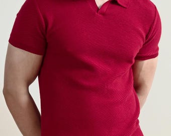 Polo en tricot rouge pour homme, polo-pull côtelé à manches courtes en diagonale avec col en V sans bouton, chemise décontractée pour homme, t-shirt texturé
