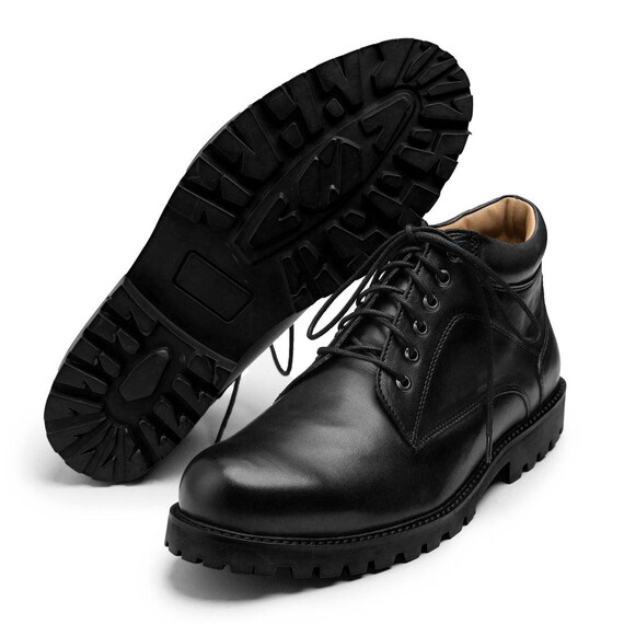Handmade Mens Black Leather Ankle Boots, Rugged Lace up Lug  display picture 2