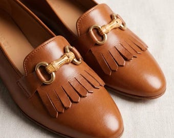 Handmade Tan Leather Loafers for Women, Italian Vintage Fringe Slip-On Shoes, Gold Bamboo Bit Walking Flats, Classic Work & Casual Shoes