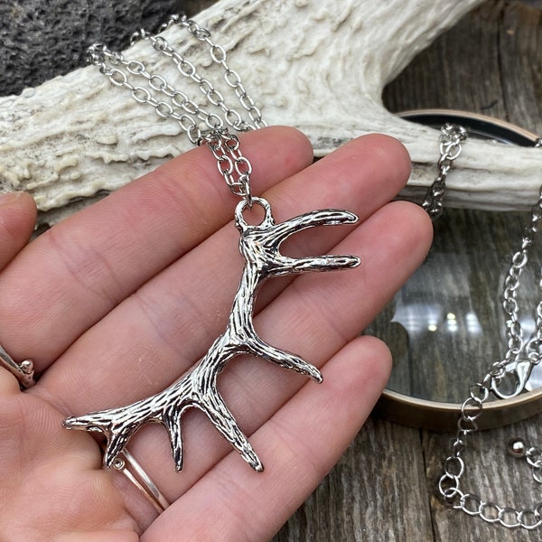 realistic Elk Antler necklace - animal jewelry, hunting gift, deer necklace, biology gift, animal lover gift, nature jewelry, hiking gift