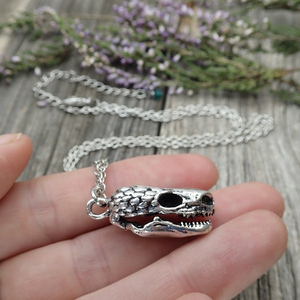 Gila Monster skull necklace - animal skull, biology necklace, naturalist jewelry, nature style, unique animals, herpetology, minimalist