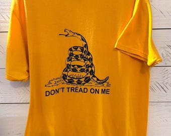 Don’t Tread on Me T-Shirt Yellow Gadsden Flag Snake Graphic Tee Unisex Large