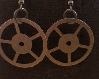 round earrings