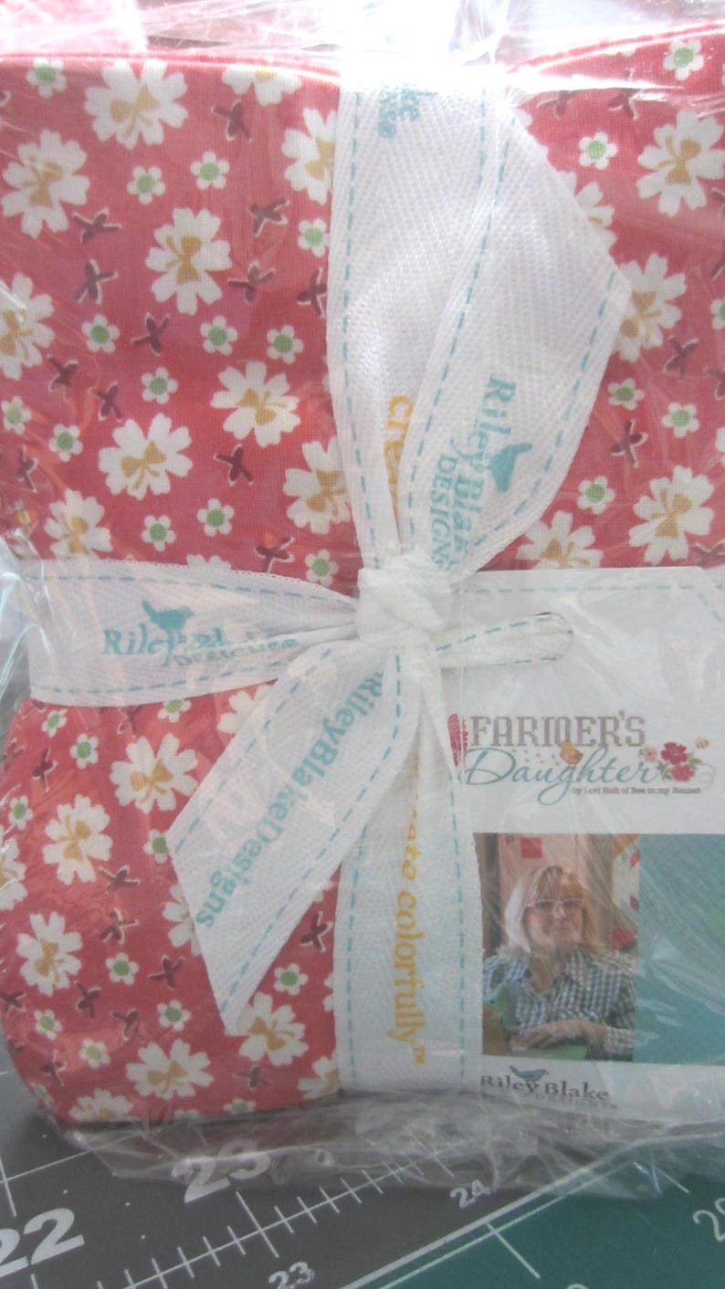 Farmers Daughter Fat Quarter Bundle, Riley Blake Fabrics, Lori Holt Bee ...