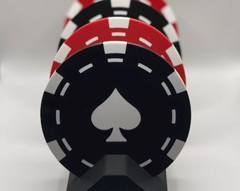 Zestaw podstawek pod żetony pokerowe z uchwytem ekspozycyjnym, podstawki z korkowym spodem, wyjątkowe podstawki pod napoje w kształcie kart, zestaw upominkowy do pokera, akcesoria do pokoju gier