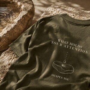 Mindfulness-tröja, motivationströja, tillväxttänkande-tröja, tung t-shirt, vad som fångar din uppmärksamhet bild 5