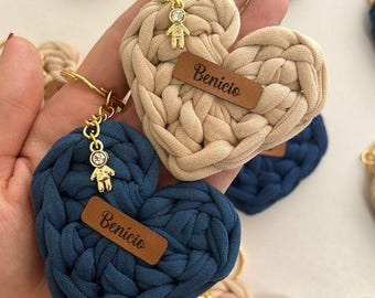 Chunky Crochet Heart Keychain Pattern | T-Shirt Yarn, Beginner Friendly (PDF Pattern)