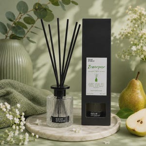 Long Lasting Reed Diffuser | Handmade Netherlands | Bio-based Solvent | Floral Scented | 150ml | Zomerpeer
