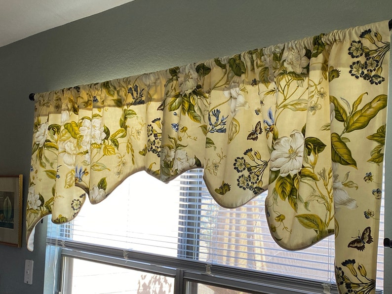 Lined Scalloped Window Valance Set 3 Pieces White Magnolia Etsy