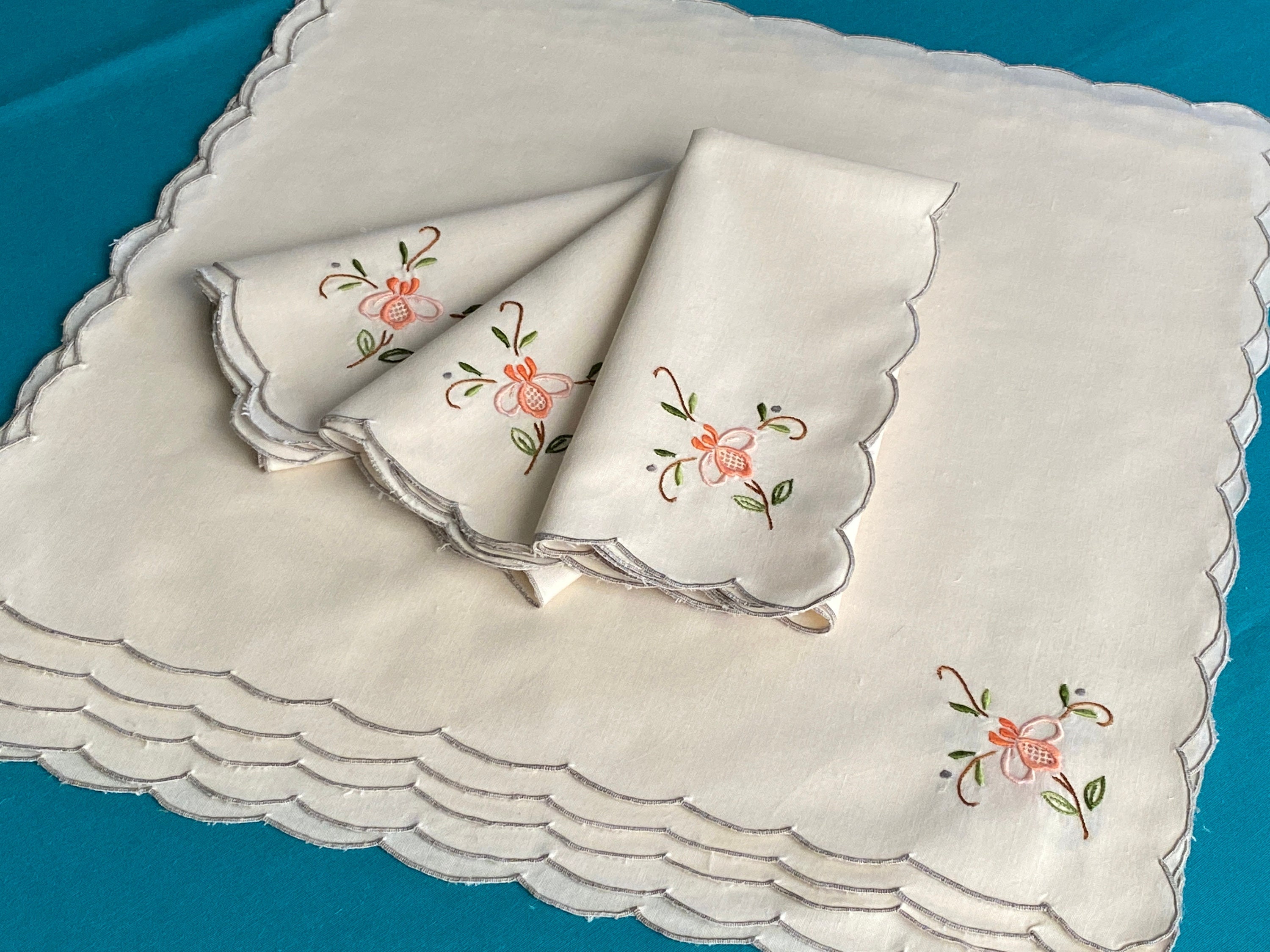 12 PCS  Embroidered Embroidery Dinner Cloth 16x16" Napkins Cream