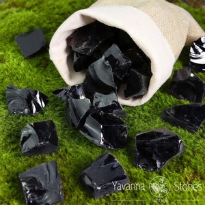 2Pcs Raw Black Obsidian Stone, Obsidian Chunk, Natural Volcanic Glass Crystals, Obsidian Mineral Specimens, Rough Gemstone for Home Decor