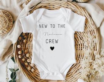 Babybody New to the Crew, Babybody personalizado, kurzarm, Babybody Nachname, Geburt, Wickelbody, Body Suits, Baumwolle