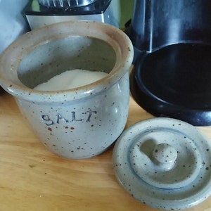 Stoneware Salt Cellar with Lid image 5