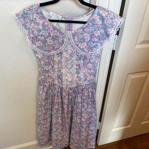 Vintage 1980s GUNNE SAX by Jessica McClintock Watercolor Floral Lace Dress