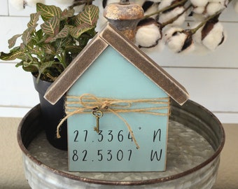 Small Wood House - Mini House Tiered Tray Farmhouse Decor