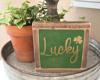 Lucky Shamrock Sign - St Patrick's Day Mini Sign - Tiered Tray Decor