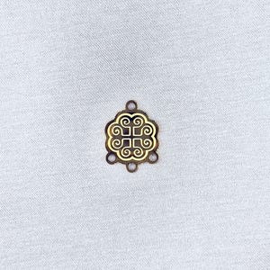 Simple Ram Hmong charm - 18k Gold Plated