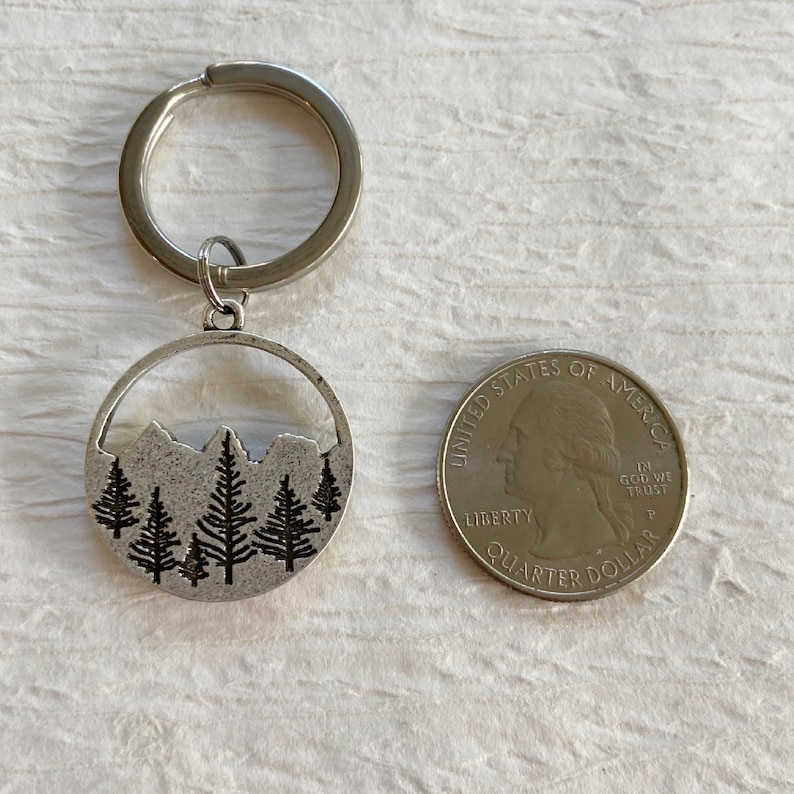 Two Sided Silver Mountain Keychain, pine tree keychain, hand stamped trees, keychain gift for him Bild 3