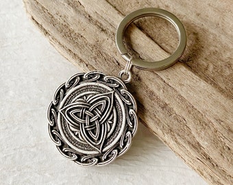 Celtic Knot Keychain - Etsy