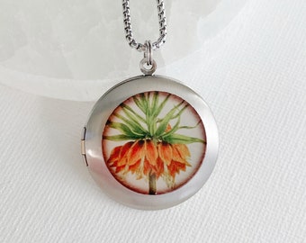 Crown Imperial Flower Photo Locket Necklace, silver locket with photos and engraving, personalized locket with mirror