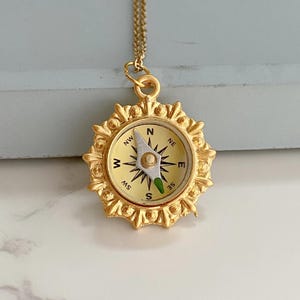 Personalized Gold Compass Necklace, working compass jewelry, functional compass pendant, gift for her