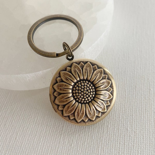 Gold Sunflower Locket Keychain, locket with photos, picture locket, personalized gift for her, keychain photo gift