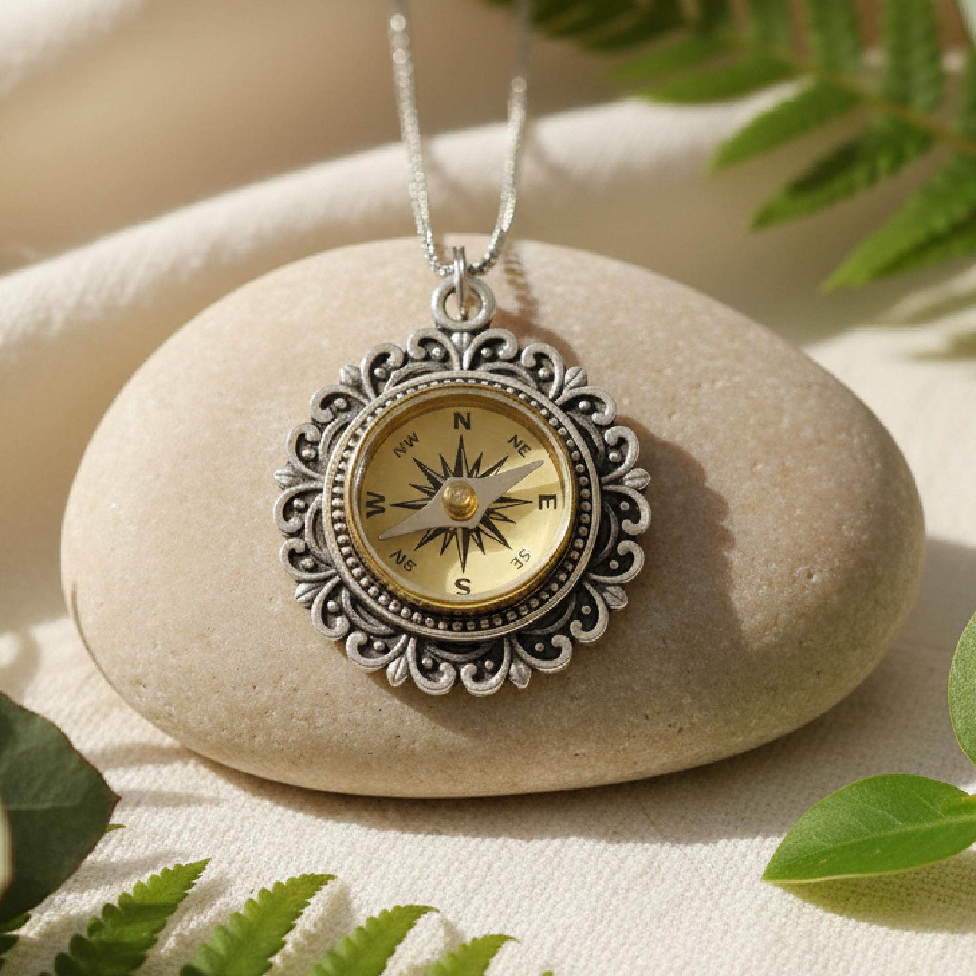 Neck Compass Vintage Style Working Compass Necklace, Silver Functional Compass ...